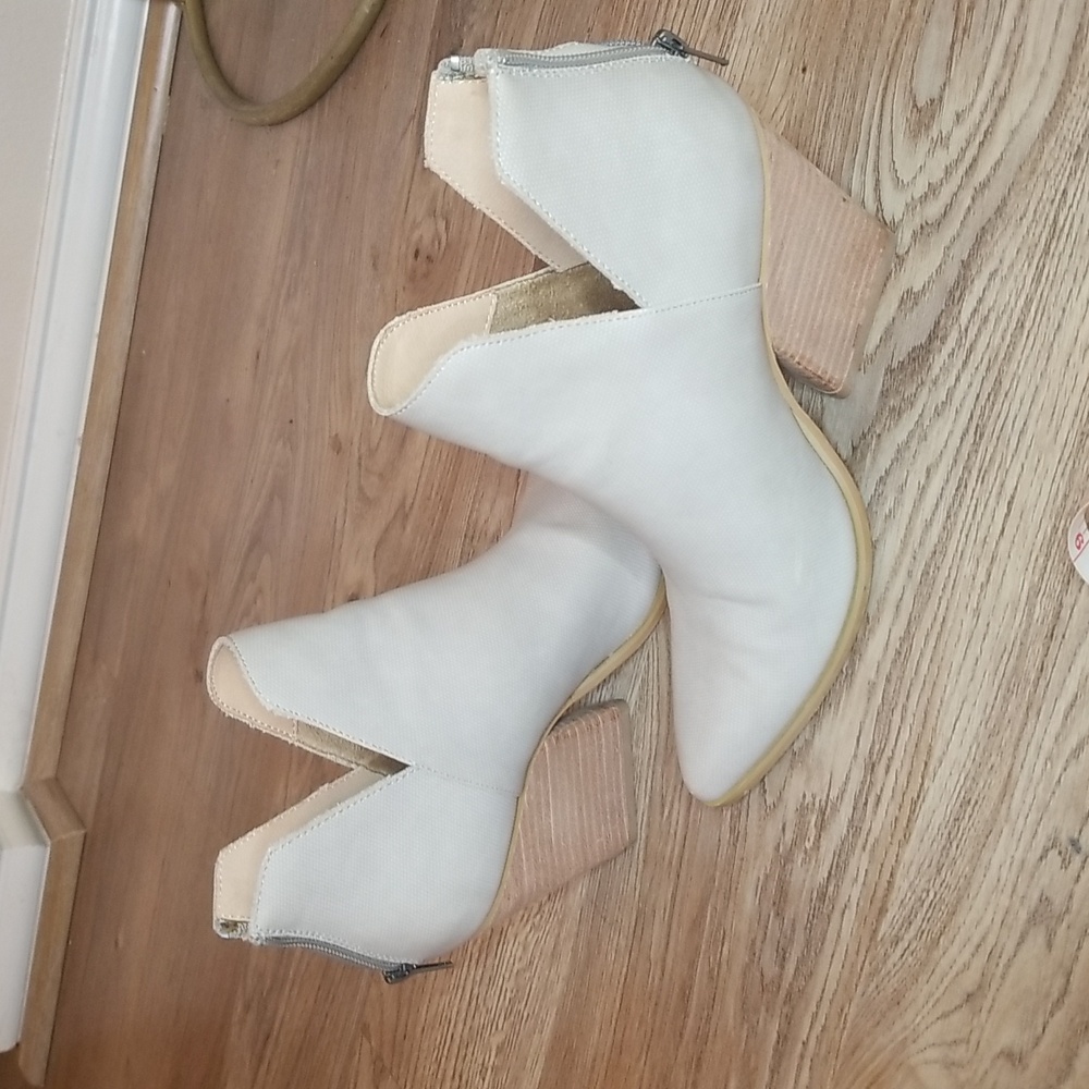 Mi.im Womens Beige Low Block Heel Booties Size 6.5 - Picture 16 of 16
